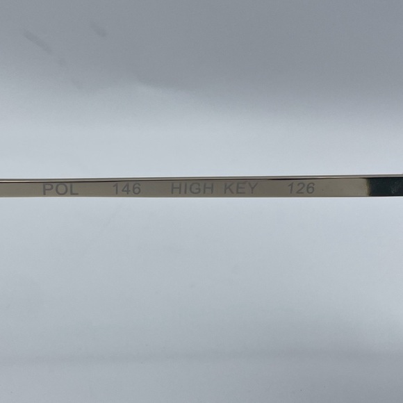 Quay Australia High Key Gold Aviator Sunglasses New - Picture 7 of 9